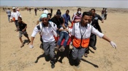 İsrail askerlerinin yaraladığı Filistinli genç şehit oldu