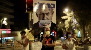 İsrail’de Kovid-19 karantinasına rağmen Netanyahu karşıtı gösteriye binlerce kişi katıldı