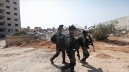 İsrail güçleri Batı Şeria&#039;da biri gazeteci 10 Filistinliyi yaraladı