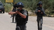 İsrail güçleri Batı Şeria ve Doğu Kudüs&#039;te 16 Filistinliyi gözaltına aldı