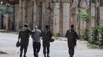 İsrail güçleri, Beytullahim’de onlarca Filistinliyi gözaltına aldı
