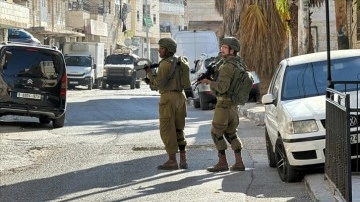 İsrail ordusu, işgal altındaki Batı Şeria’da birçok kent ve beldeye baskın düzenledi