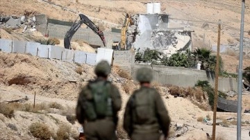 İsrail ordusu, işgal altındaki Batı Şeria'da Filistinlilere ait iki evi yıktı
