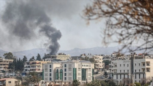 İsrail ordusu, Suriye'deki askeri üslere hava saldırısı düzenlediğini duyurdu