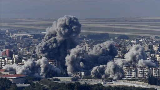 İsrail, saldırdığı Lübnan'dan Suriye'ye geçenlerin güzergahlarını bombalıyor