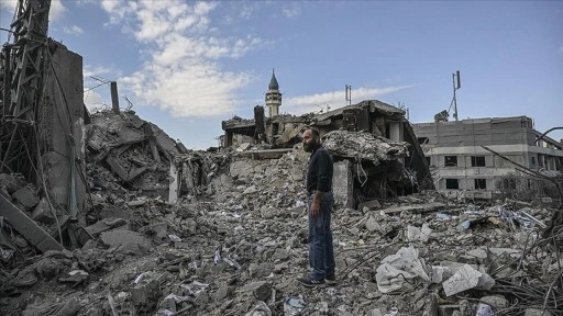 İsrail saldırıları altındaki Lübnan, kitlesel yerinden edilme kriziyle karşı karşıya