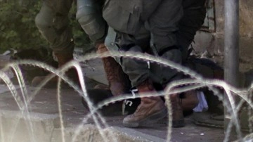İsrail'de, alıkonulan Gazzelilere işkence etmekle suçlanan 9 asker gözaltına alındı