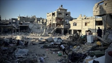 İsrail'in 261 gündür saldırılarını sürdürdüğü Gazze'de can kaybı 37 bin 598'e çıktı