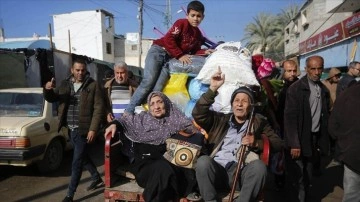 İsrail'in Gazze Şeridi'ne düzenlediği saldırılarla 1,9 milyon kişiyi yerinden etti