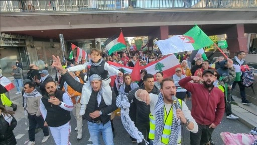 İsrail'in Gazze ve Lübnan'a saldırıları İsveç'te protesto edildi