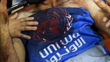 İsrail'in Gazze'nin orta kesimine düzenlediği saldırıda biri UNRWA çalışanı 5 Filistinli ö