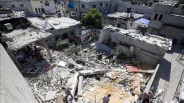 İsrail'in Gazze'ye saldırılarında çoğu çocuk en az 14 Filistinli hayatını kaybetti
