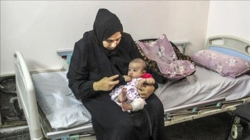 İsrail'in saldırılarından kurtulan Filistinli bebek, tüm ailesini kaybetti