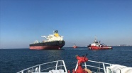 İstanbul Boğazı'nda makina arızası yapan tanker kurtarıldı