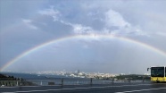 İstanbul&#039;da gökkuşağı güzel görüntüler oluşturdu