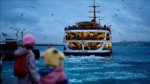 İstanbul’da olumsuz hava şartları sebebiyle bazı vapur seferleri yapılamıyor