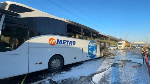 İstanbul'da yolcu otobüsünde çıkan yangın söndürüldü