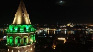 İstanbul &#039;serebral palsi&#039; için yeşile büründü