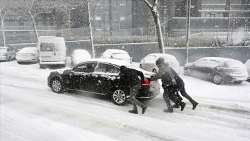 İstanbul Valisi Yerlikaya'dan kar uyarısı