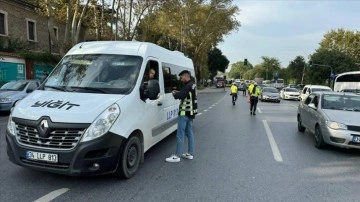 İstanbul'da okul servislerinde polislerce denetim yapıldı