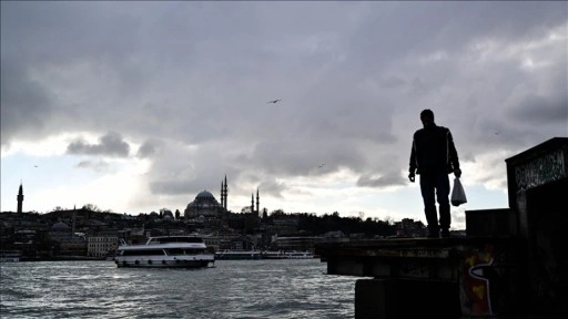 İstanbul'da yarın akşamdan itibaren hava sıcaklıkları 4 ila 8 derece düşecek