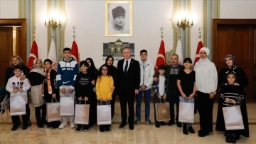 İstanbullu 5 bin 13 yetim ve öksüz "Bir çocuk bir dilek" projesiyle hayaline kavuşuyor