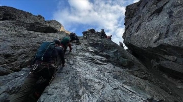 İstanbullu dağcılar, Kaçkar Dağları'nın ikinci zirvesi Verçenik Tepesi'ne tırmandı