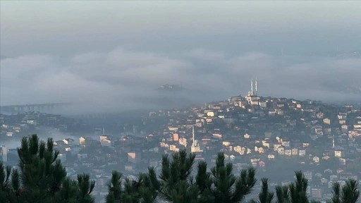 İstanbul'un bazı ilçelerinde sis etkili oldu