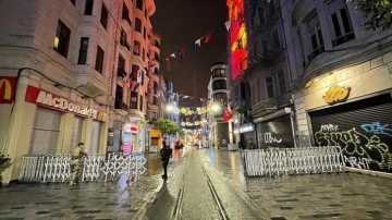 İstiklal Caddesi yeniden yaya trafiğine açıldı