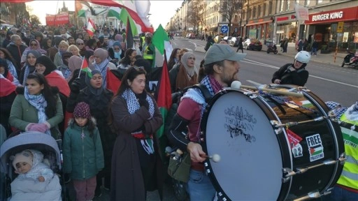 İsveç'te İsrail'in Gazze, Lübnan ve İran'a yönelik saldırıları protesto edildi