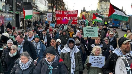 İsveç'te yüzlerce kişi Gazze'ye destek protestosu düzenledi