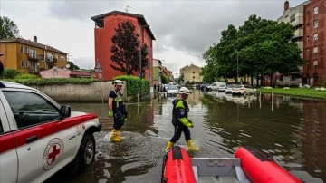 İtalya'da yoğun yağışın yol açtığı sel ve toprak kaymasında 2 kişi kayboldu