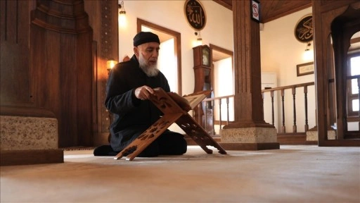 İtikafa girenler ramazanın son günlerini yoğun ibadetle geçiriyor