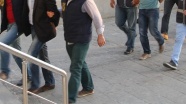 İzmir'de FETÖ operasyonu: 35 gözaltı