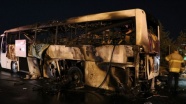 İzmir&#039;de seyir halindeki otobüste yangın çıktı