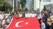 İzmir'de terör saldırılarına tepki