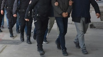 İzmir merkezli FETÖ operasyonunda 9 şüpheli yakalandı