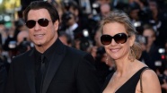John Travolta'nın eşi kanserden hayatını kaybetti