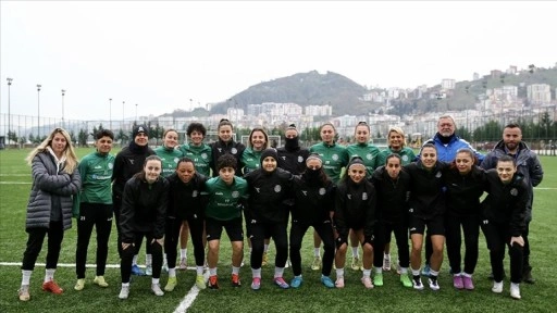 Kadın Futbol Süper Ligi'ne yükselmeyi garantileyen Giresun Sanayispor'da hedef şampiyonluk