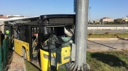 Kamyon İETT otobüsüyle çarpıştı: 6 yaralı