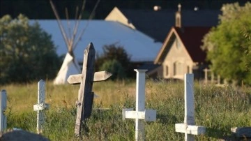 Kanada'daki eski yatılı kilise okulunda çocuk mezarı olduğu düşünülen yeni yerler bulundu