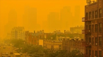 Kanada'daki "mega yangının" külleri ABD'ye dünyanın en kalitesiz havasını solutt