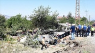Kanal açma aracı evin üzerine devrildi: 4 ölü