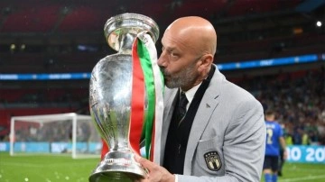 Kanser tedavisi gören eski İtalyan futbolcu Gianluca Vialli, hayata veda etti