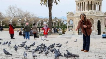 Kanseri atlattı, yaşamını kendisi gibi kanser teşhisi konulan kadınlara adadı