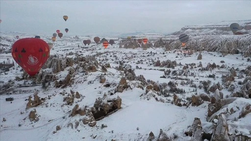 Kapadokya'da sıcak hava balonu turları olumsuz hava koşulları nedeniyle 13 gündür yapılamıyor