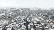 Kar yağışı ile şehirler beyaza büründü