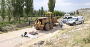Karaman’da greyderin altında kalan motosiklet sürücüsü öldü