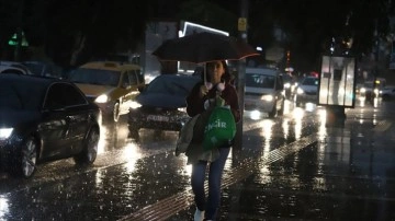 Kars ve Ardahan'da dolu ile sağanak etkili oldu