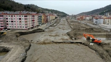 Kastamonu Valisi Çakır: Ezine Çayı'nın su seviyesinin yükselmesi Bozkurt için risk değil